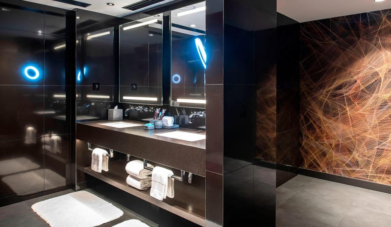FANTASTIC SUITE BATHROOM
